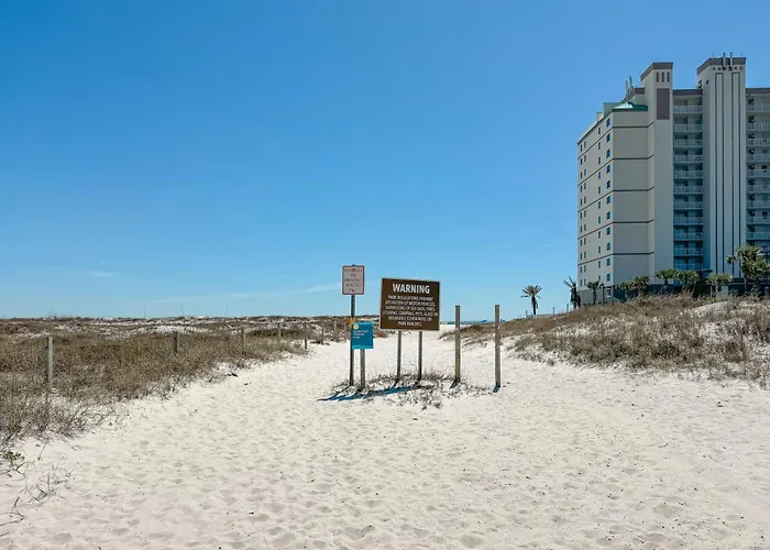 At Dunes Park Unit G *